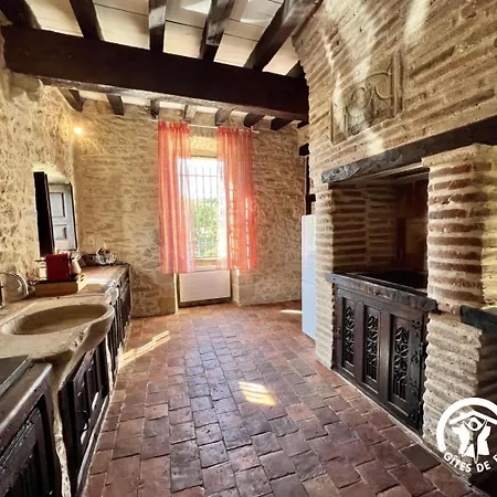 Holiday home Le Domaine De Pepe Saint-Julien-de-Briola